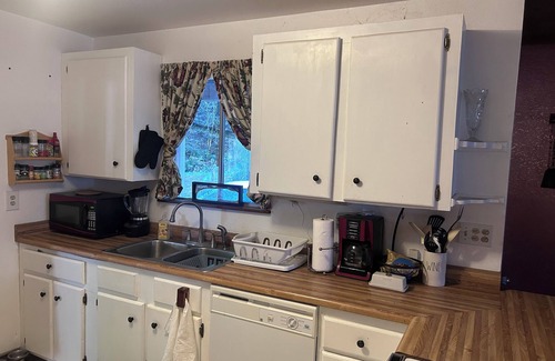 Salyer House | Charming secluded 2-bedroom home in Hawkins Bar with pool and is pet friendly