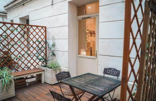 Quartier de la Salpetriere Apartment | Charming souplex in Paris