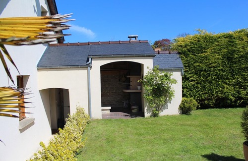 Commes House | Charming stonework, Bayeux and D-Day beaches on the program