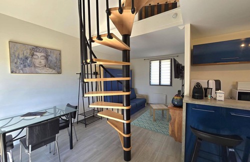 Coly Apartment | Charming studio with private garden in the heart of Dordogne