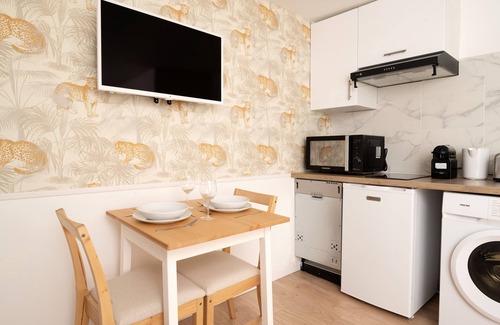 Saint-Louis Apartment | Charming studio in Versailles - Welkeys