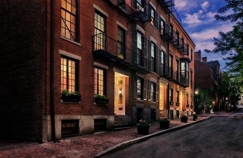 Beacon Hill Apartment | Charming & Stylish Studio on Beacon Hill #8