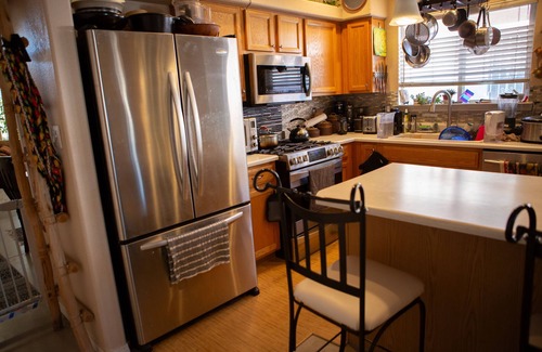 Alban Hills House | Charming Suite - Bdrm, Office And Bath in Northwest Albuquerque
