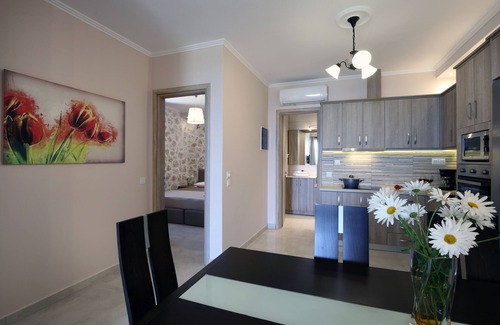 Kavallos Apartment | Charming suite Irida just few minutes from Kathisma & Mylos Beach