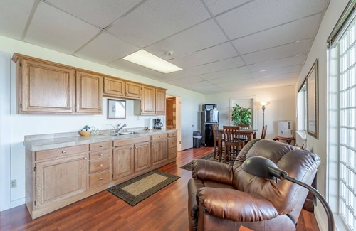 Trinidad Apartment | Charming suite with ocean & beach views, upscale furnishings & grill - near town