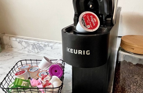 New Castle House | Charming, Trussville 4 Bedroom~ Peaceful Home!~Bham~Pet Friendly~UAB~barbers