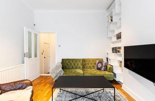 West Hampstead Apartment | Charming Two-Bedroom Flat in West Hampstead