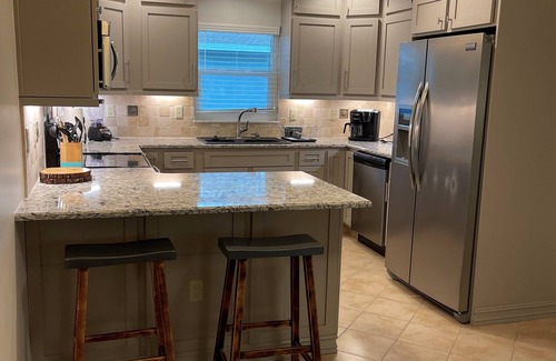 Shore Acre Heights Villa | CHARMING VACATION HOME#FREE HEATED POOL#IMG#AMI