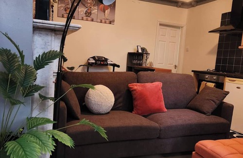 Wolverhampton Apartment | Charming Victorian Apartment in Central Wolverhampton