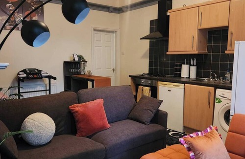 Wolverhampton Apartment | Charming Victorian Apartment in Central Wolverhampton