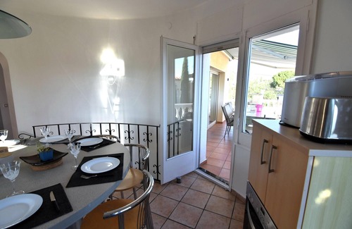El Mas Fumats House | Charming Villa for Rent in Roses, Costa Brava: Private Pool, Ideal for Families and Large Groups.