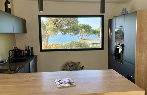 Montpellier House | Charming Villa fully renovated with amazing water view