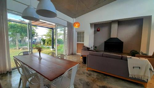 New Grove House | Charming Villa in a connected Countryside