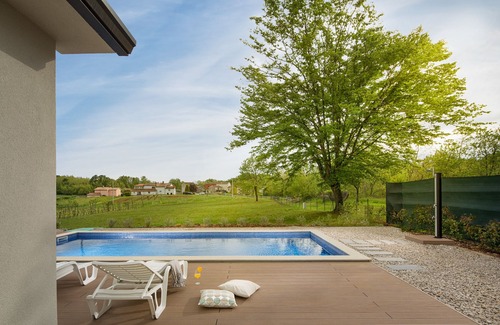 Zupanici Villa | Charming villa with tended garden and heated pool