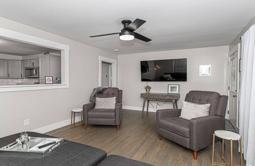 Ashley Oaks House | Charming West Knox Cottage w/Carport & Patio