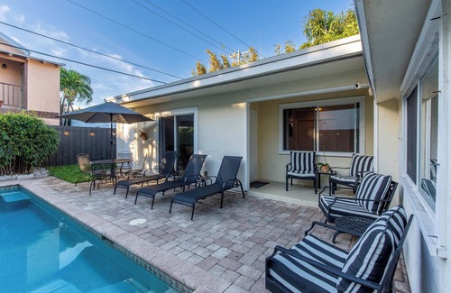 Southside House | Charming West Palm Beach Bungalow With Pool