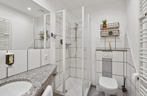Hamelin Apartment | Charysma - Aurum-Suite, modernes & elegantes Design, Parkplatz, Terrasse