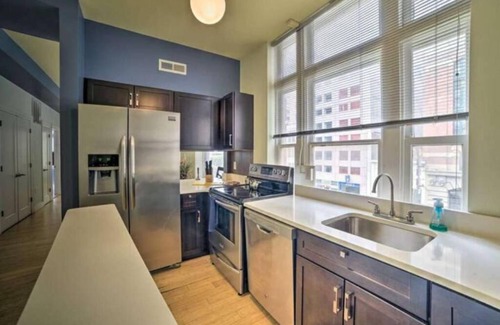 Downtown Baltimore Apartment | Chase at Light