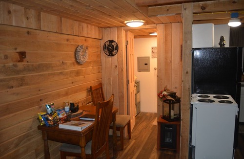 Carlton Cabin | CHASIN' MEMORIES,nCozy, rustic cabin. Close to many boating and fishing lakes.n