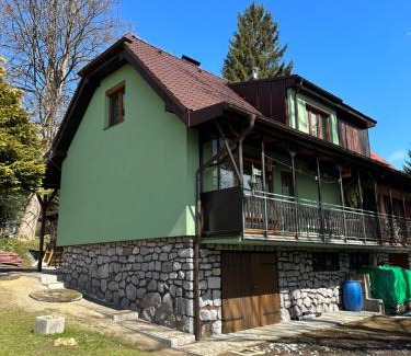 Frymburk Villa | Chata pod javorem