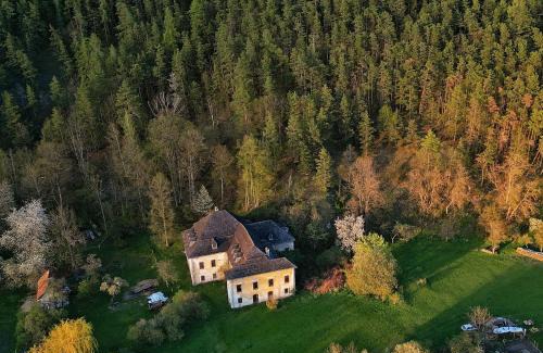 Necpaly House | Chata pri Kaštieli