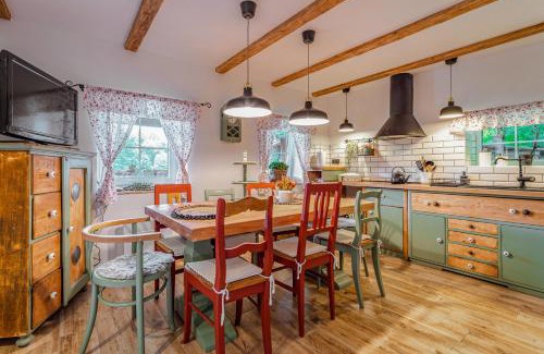 Lisnice Ski Chalet | Chata U Tří lišek - na samotě u lesa