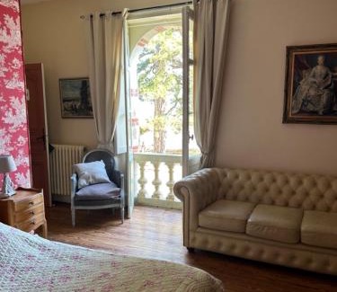 Gennes-Val-de-Loire Bed & Breakfast | Chateau de la Boussiniere