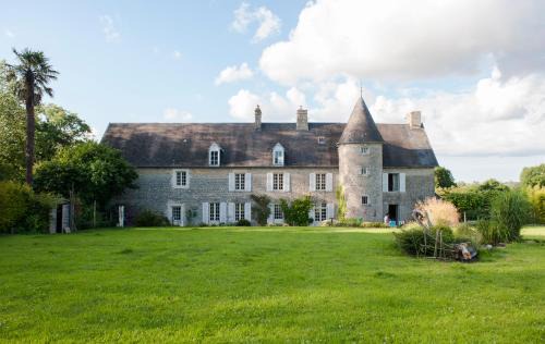 Brevands Bed & Breakfast | Chateau Le Colombier