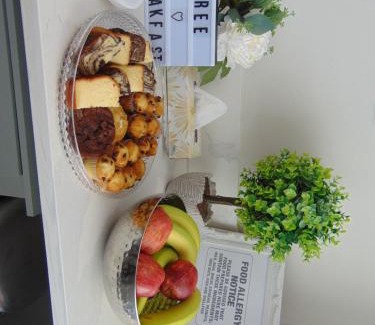 Southwest Edmonton Hotel | Chateau Motel