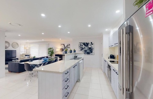Caboolture House | Chateau Tonnelle