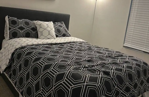 St. Charles Apartment | Check out this 2 Bedroom 2 bathroom Comfy Stay! TRAVEL NURSES&WORKERS WELCOMED