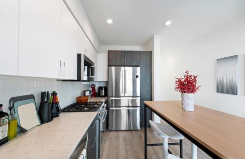 Windermere Apartment | Cheerful 3-BDR Th NR UW Seattle Childrens w Free P