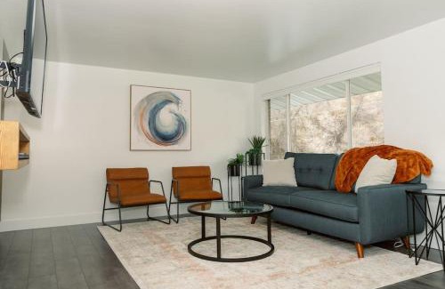 Logan Apartment | Cheerful 3 Bedroom near USU - Inspiring Memories