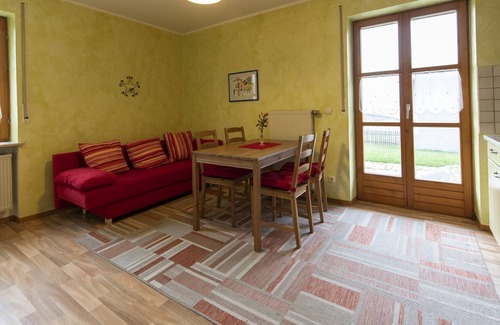 Sankt Jodok Apartment | Cheerful Apartment near Forest in Tännesberg