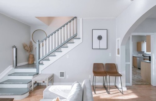 Corvallis House | Cheerful Bungalow in Corvallis