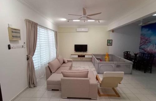 Central Seberang Perai House | Cheerfull-Cozy Japanese Style