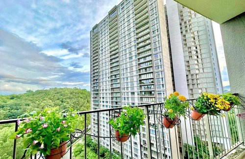 Cheras Apartment | Cheras Traders Square, Balakong, Cheras 6 pax