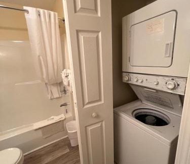 Cherry Grove Beach Apartment | Cherry Grove 1BR screened porch 2nd Floor view