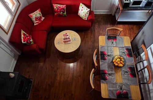 Vasa Koilaniou House | Cherry Holiday House