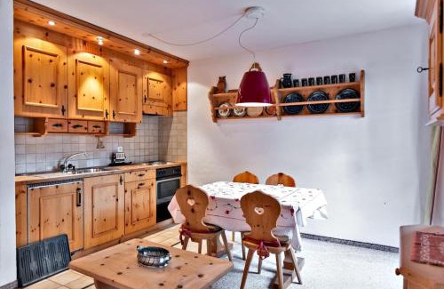 Madulain Apartment | Chesa Grischuna 2pax- Madulain