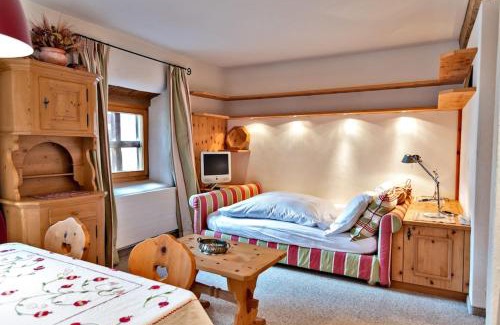 Madulain Apartment | Chesa Grischuna 2pax- Madulain