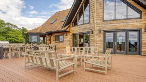Hillsdale House | Chester by AvantStay Amazing Views Secluded Home A True City Escape