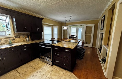 Southmont House | Cheves on Pointe