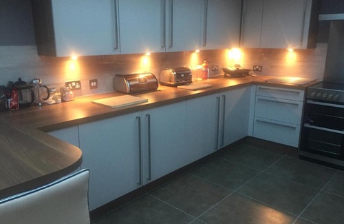 Chew Magna Villa | Chew Valley Cottage (west End Cottage)