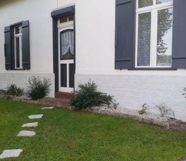 Arrest House | Chez kathie