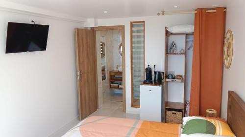 Petite-ÃŽle House | Chez Pack et Ibu
