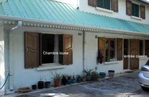 La Possession House | Chez Patricia