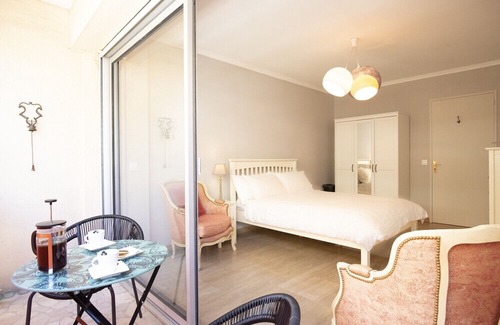 Antibes Old Town Apartment | Chez Philippe
