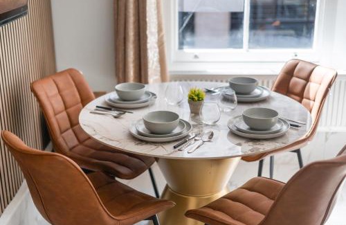 Soho Apartment | Chic 1-Bed Flat in the Heart of Soho Wardour Street! No Lift 1WD