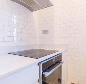 St. Pancras Apartment | Chic 1 Bed Studio Flat in Popular Bloomsbury